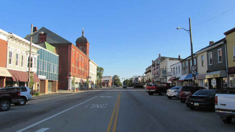 Hillsboro, Ohio downtown area with shopping