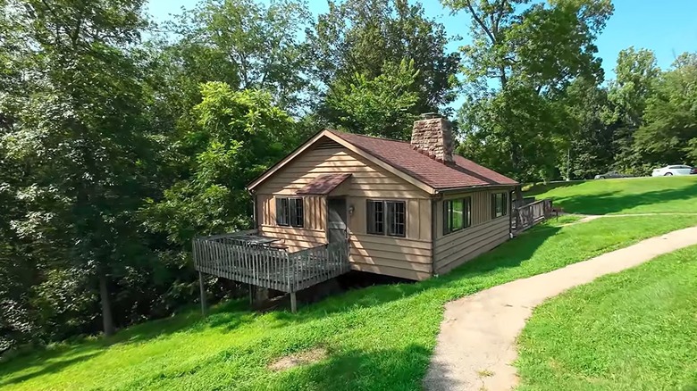 Cabin at Lake Hope State Park Campground in New Plymouth, Ohio