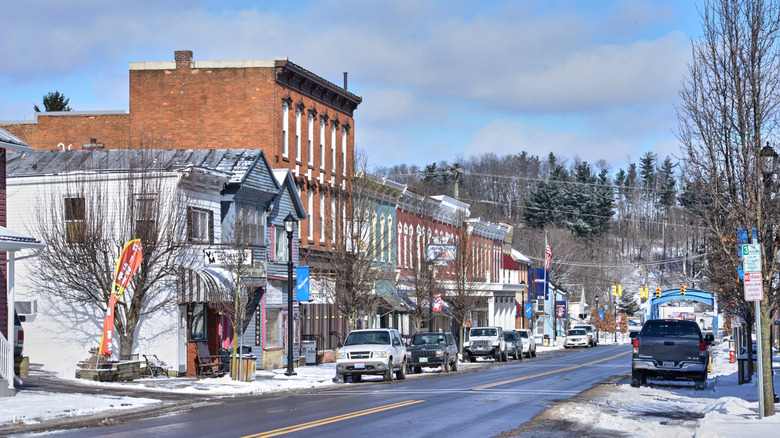 buildings in downtown Bellville, Ohio in winter