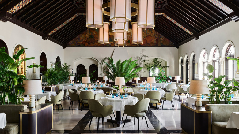 Lido restaurant dining room at the Four Seasons Surf Club