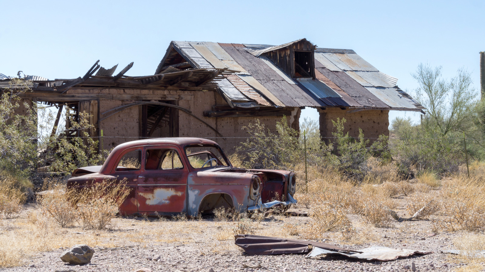 One Of Arizona's Abandoned Outposts Hums With Gold Rush Grit, Ghost Tales, And Desert Relics