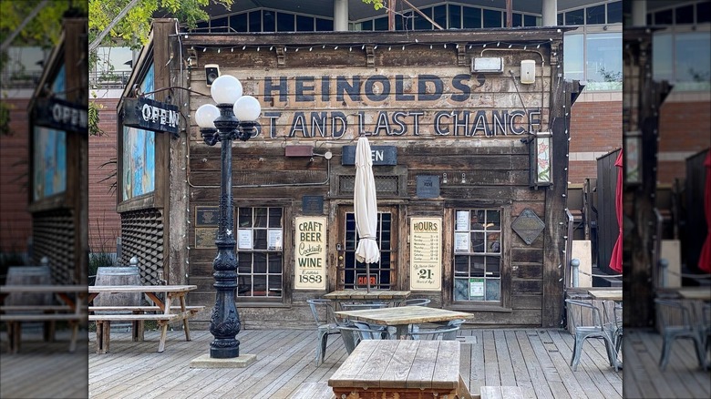 Heinold's First and Last Chance Bar and Saloon storefront