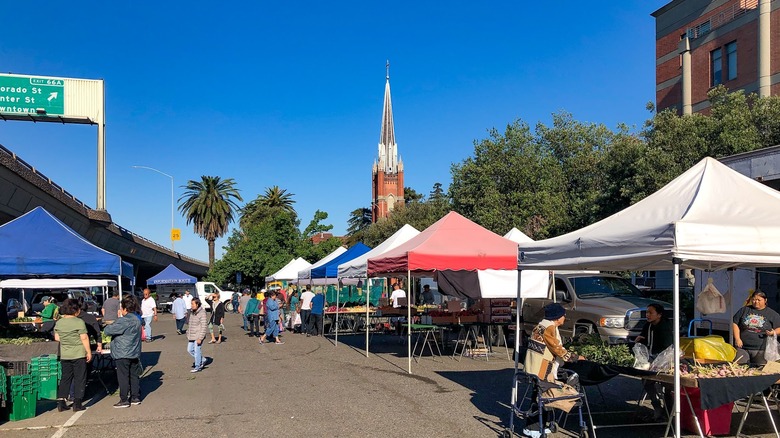 Golden Villa Farmers Market in Stockton, California