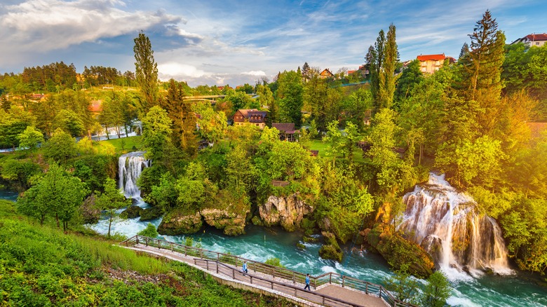 Scenic walking routes near the waterfalls in Rastoke