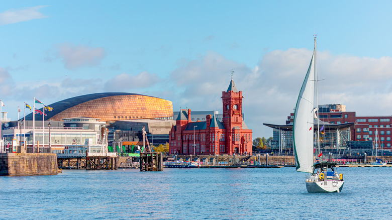 Panoramic view of the Cardiff Bay on a sunny day