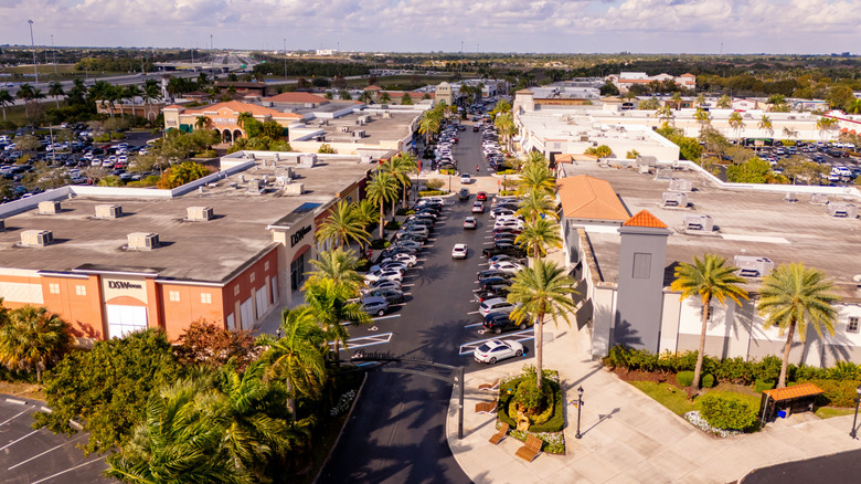 The shops at Pembroke Gardens