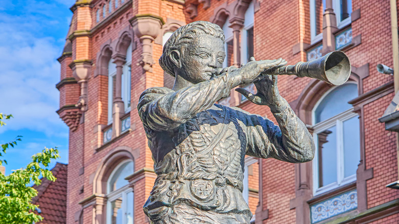 Statue of a Pied Piper in Hamelin, Germany