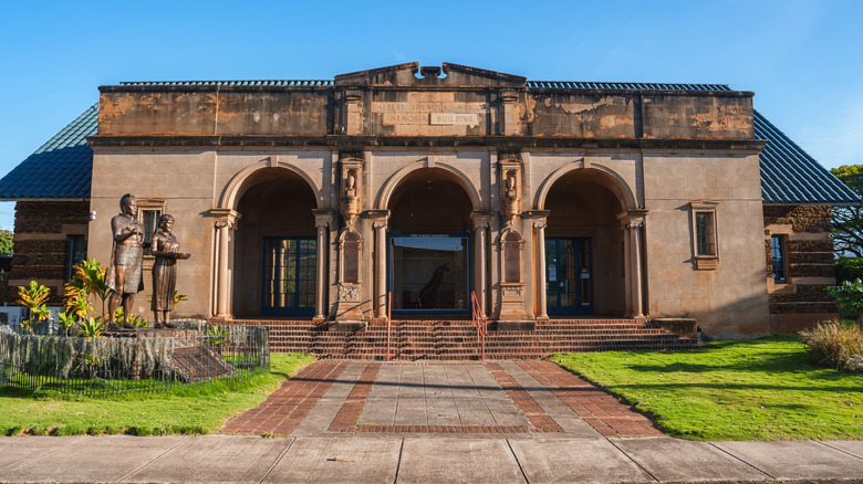 The Kauai Museum facade in Līhuʻe, Hawaii