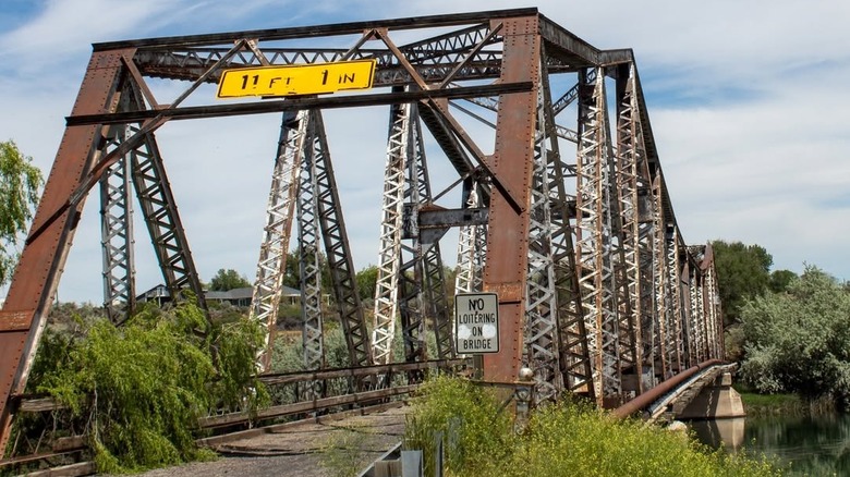 A view of the Owsley Bridge over Snake River in Idaho