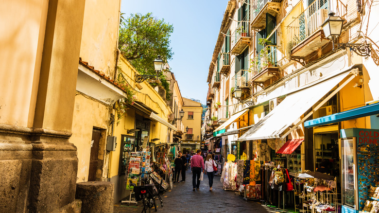 Couple in narrow Italian street