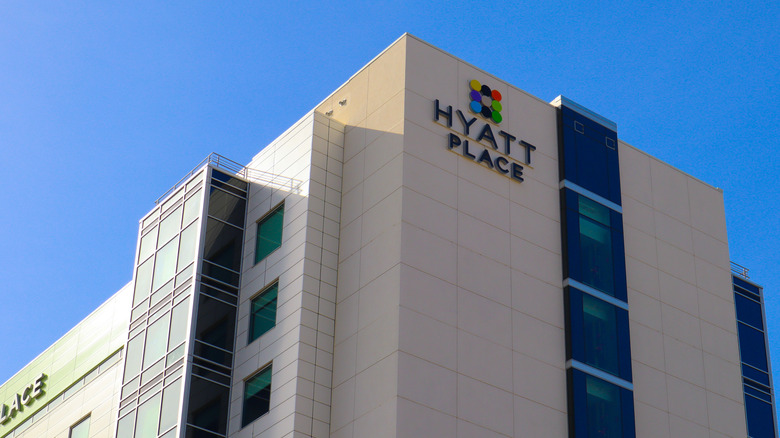 Exterior of the Hyatt Place Glendale / Los Angeles