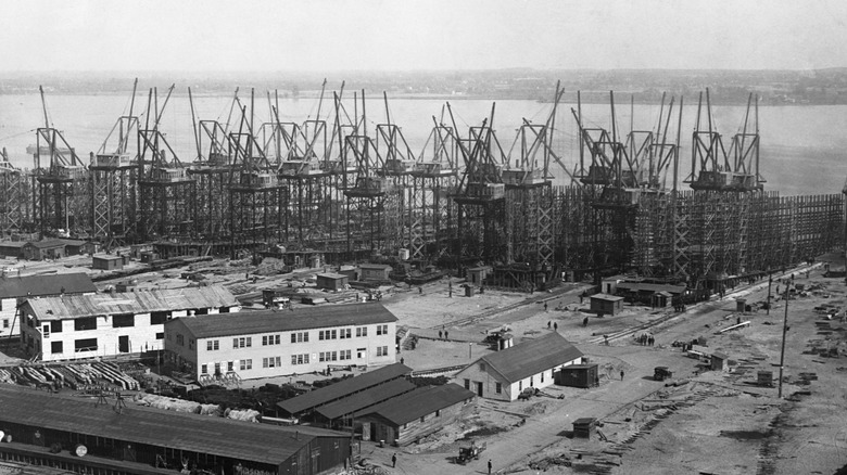 Hog Island during its shipbuilding days during WWI, before it was paved over to construct Philadelphia International Airport