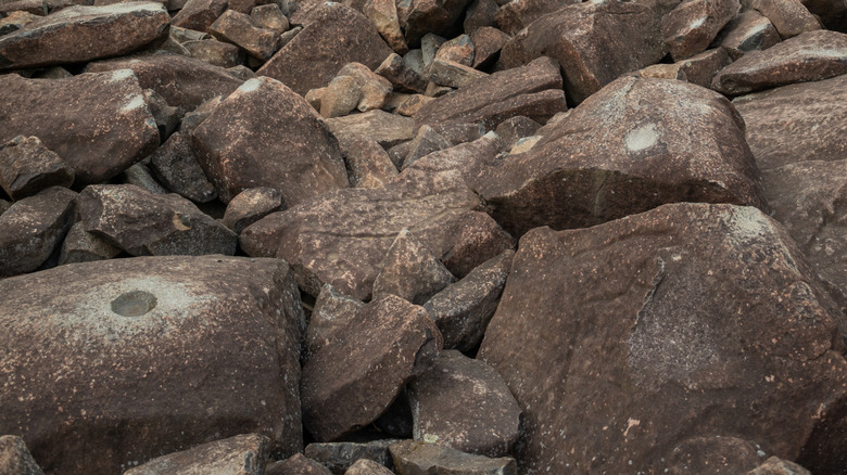 ringing rocks in park