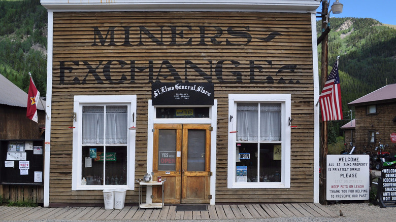 St. Elmo's General Store