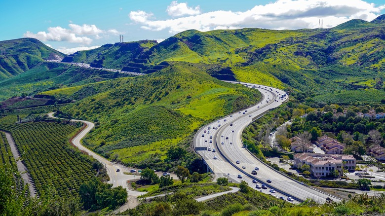 A winding road leading to Thousand Oaks, California