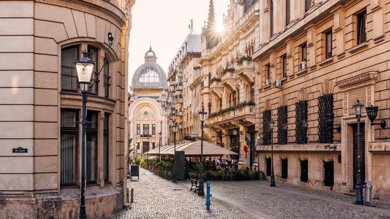 An orante street in Bucharest