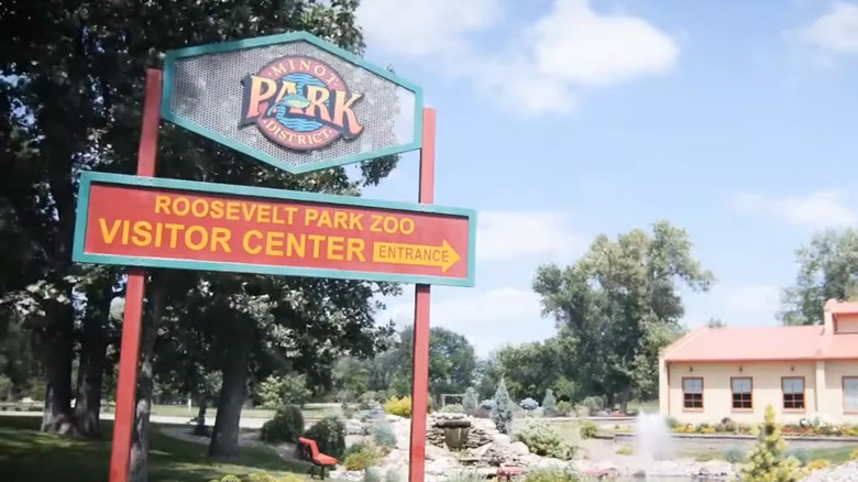Entrance to Roosevelt Park Zoo