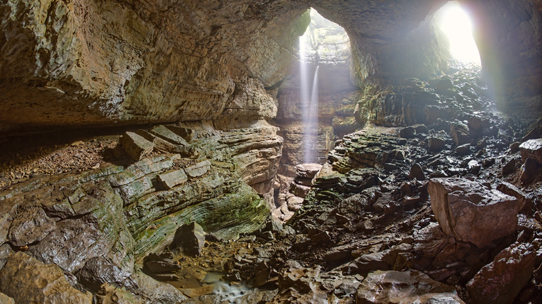 A wide angle view of Stephen's Gap cave in Alabama.