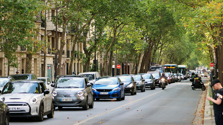 Traffic on the street in the city of Paris