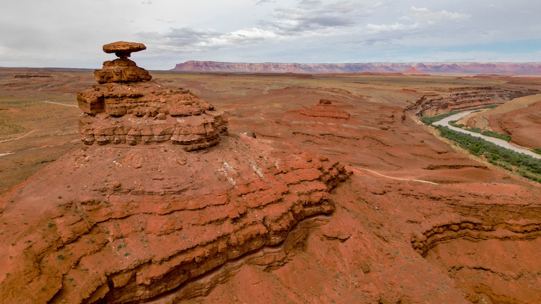 Rock formation shaped like hat