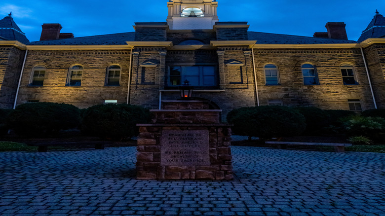 The historic Courthouse in Pulaski, Virginia, at night
