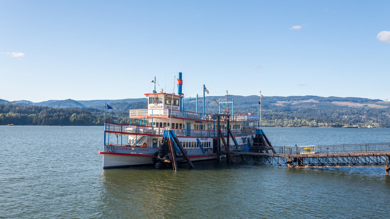 Columbia Gorge Sternwheeler on the river