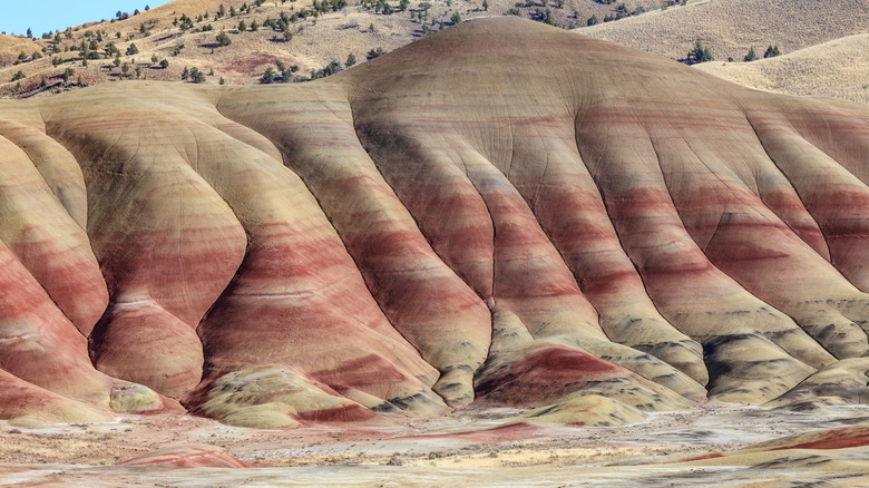 Oregon's painted hills, colorful landscape