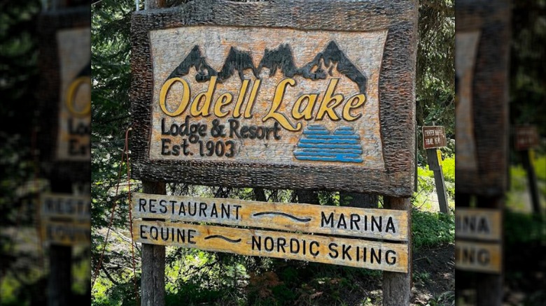 The welcome sign of the Odell Lake Lodge & Resort