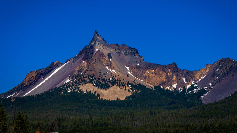 Mt. Thielsen along the Rogue-Umpqua Scenic Byway