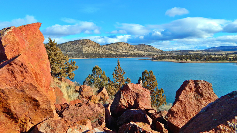 Desert rocks and lake at Crooked River National Grassland near Culver, Oregon