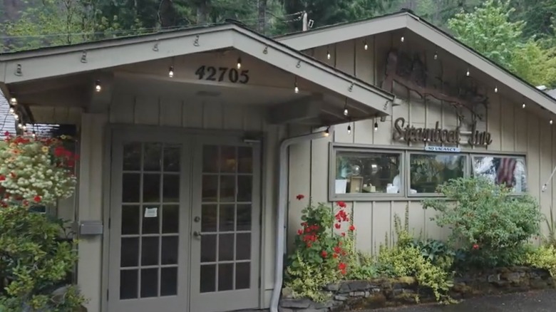 Entrance to the Steamboat Inn