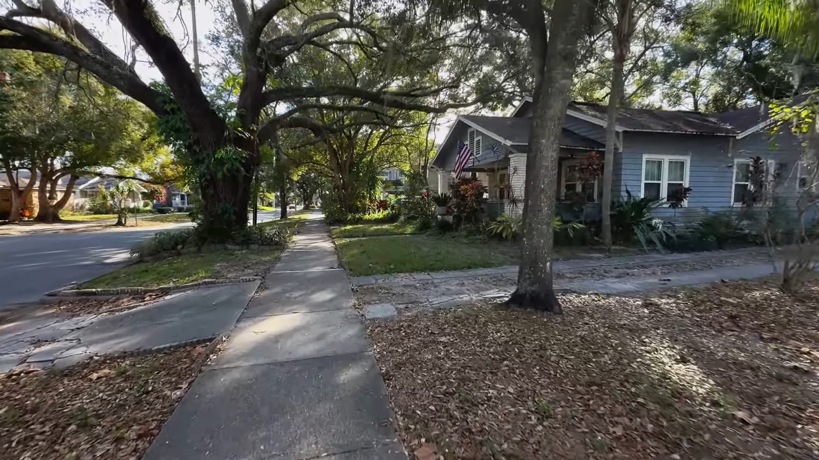 Orlando's Idyllic Neighborhood Is A Lakeside Paradise With A Famous Park And A Scenic Walking Path