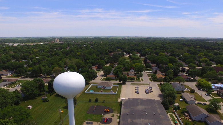 An aerial photo of Webster City with the trees stretching off to the horizon