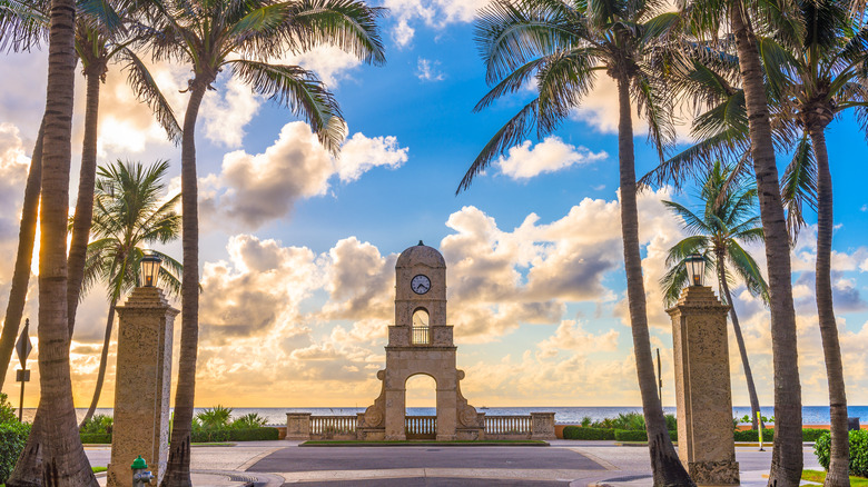 Clock tower at Worth Avenue 