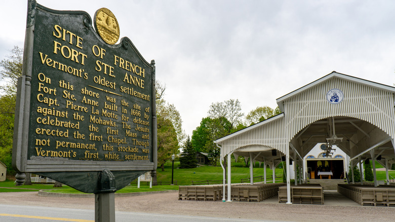 A sign in front of the site of the old Fort Saint Anne in Isle La Motte