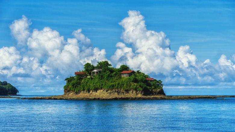 Islet in the Pearl Islands archipelago, Panama