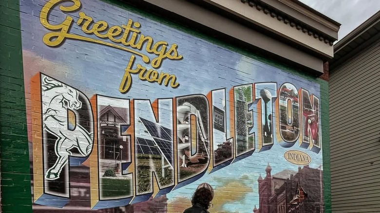 Downtown mural that reads "Greetings from Pendleton"