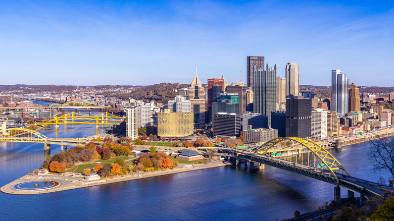 arial shot of downtown Pittsburgh