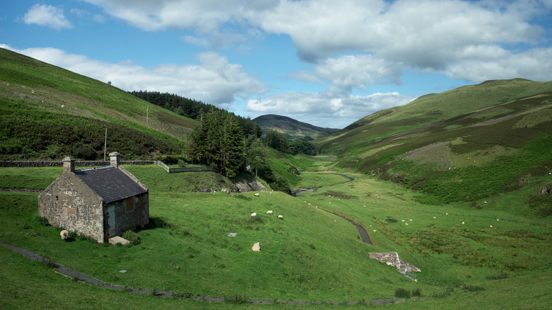View of an old house in the hills of Pentland Hills Regional Park outside of Edinburgh