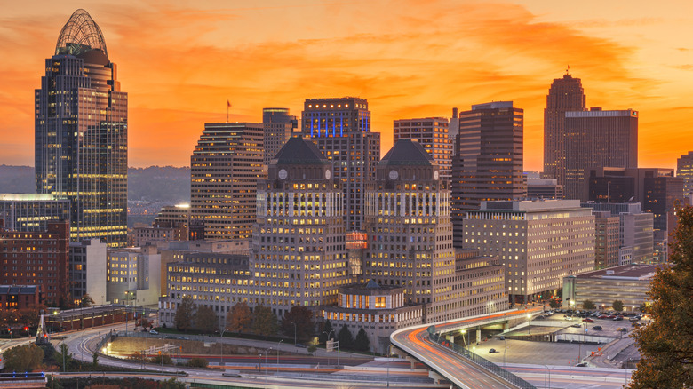 The skyline of Cincinnati at sunset