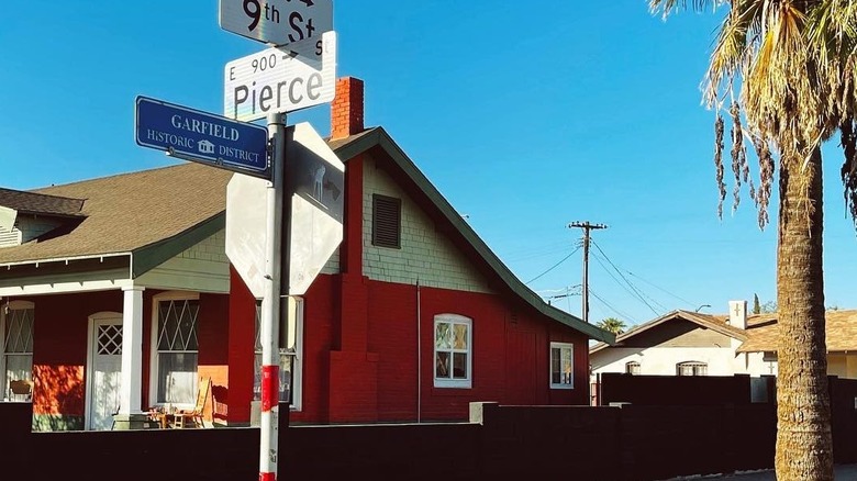 picture of house and corner with street sign for Garfield Historic District