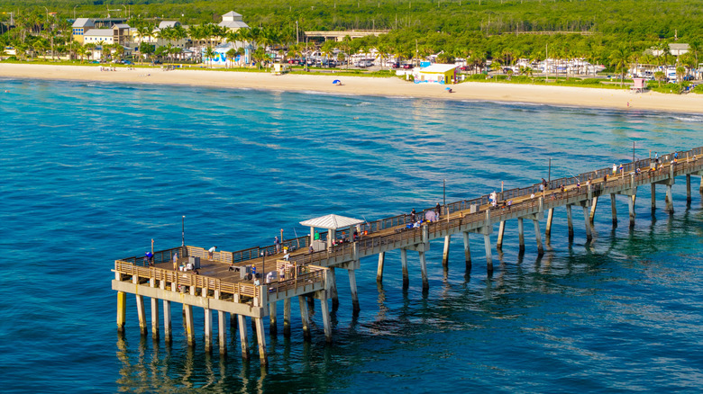 Aerial photo of Dania Beach fishing pier