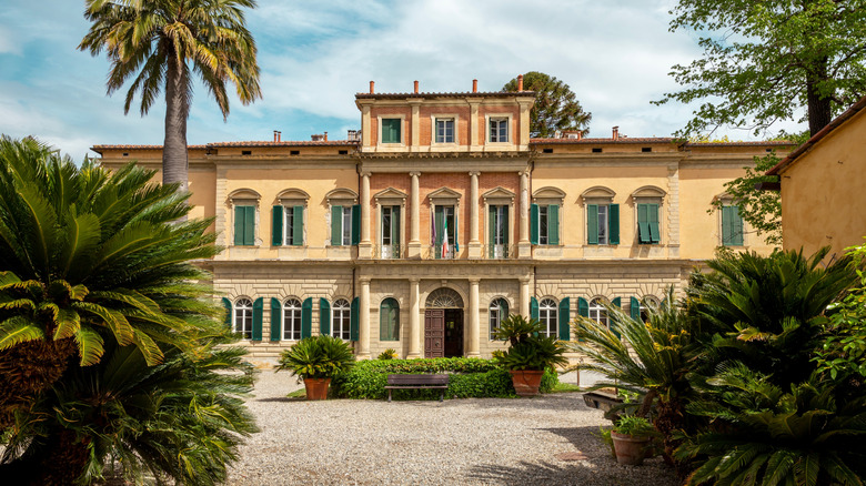 Stately building in the Orto e Museo Botanico of Pisa