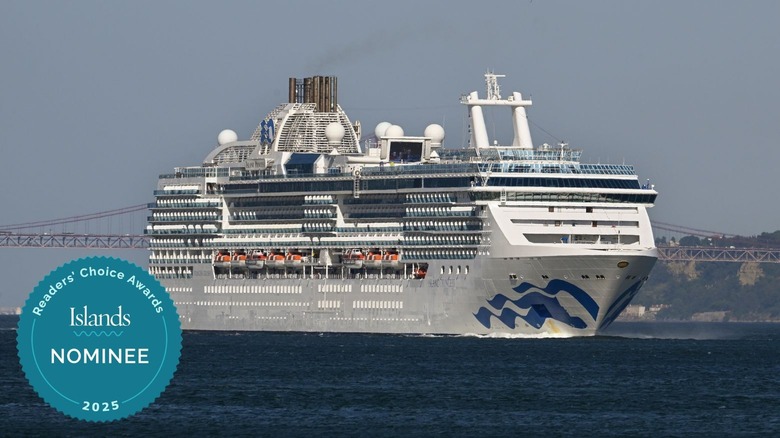 Island Princess, Princess Cruises at sea