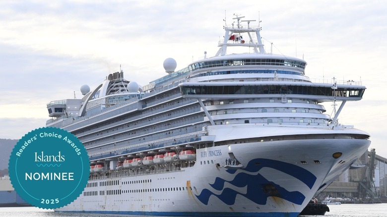 Ruby Princess, Princess Cruises at port
