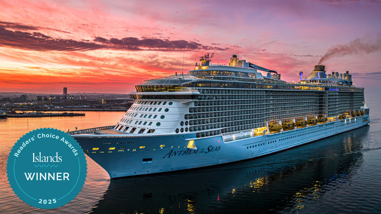 The Anthem of the Seas, Royal Caribbean cruise ship at sea