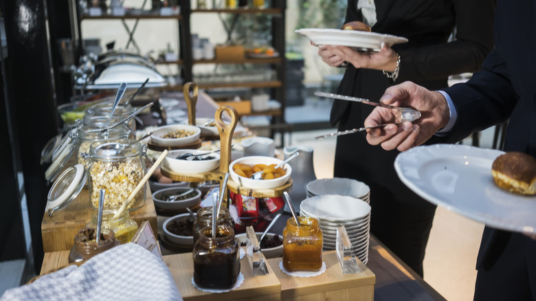 hotel breakfast options