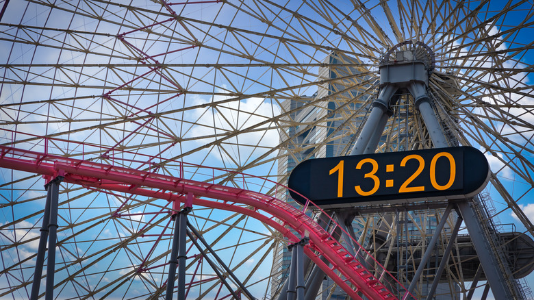 A clock in military time