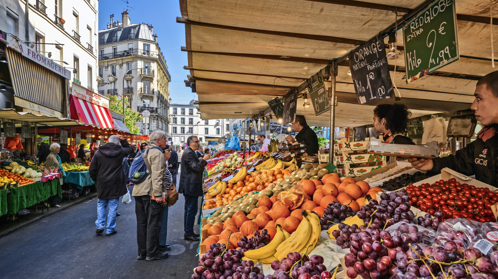 Rick Steves Says This Unexpected Weekly Activity To Attend In France Is 'As Important As The Museums'