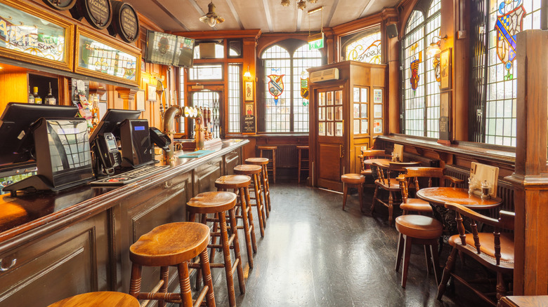 London pub interior